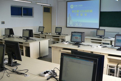 五月花勞動職業技能培訓學校 信息工程系實訓室中的計算機信息技術開發培訓